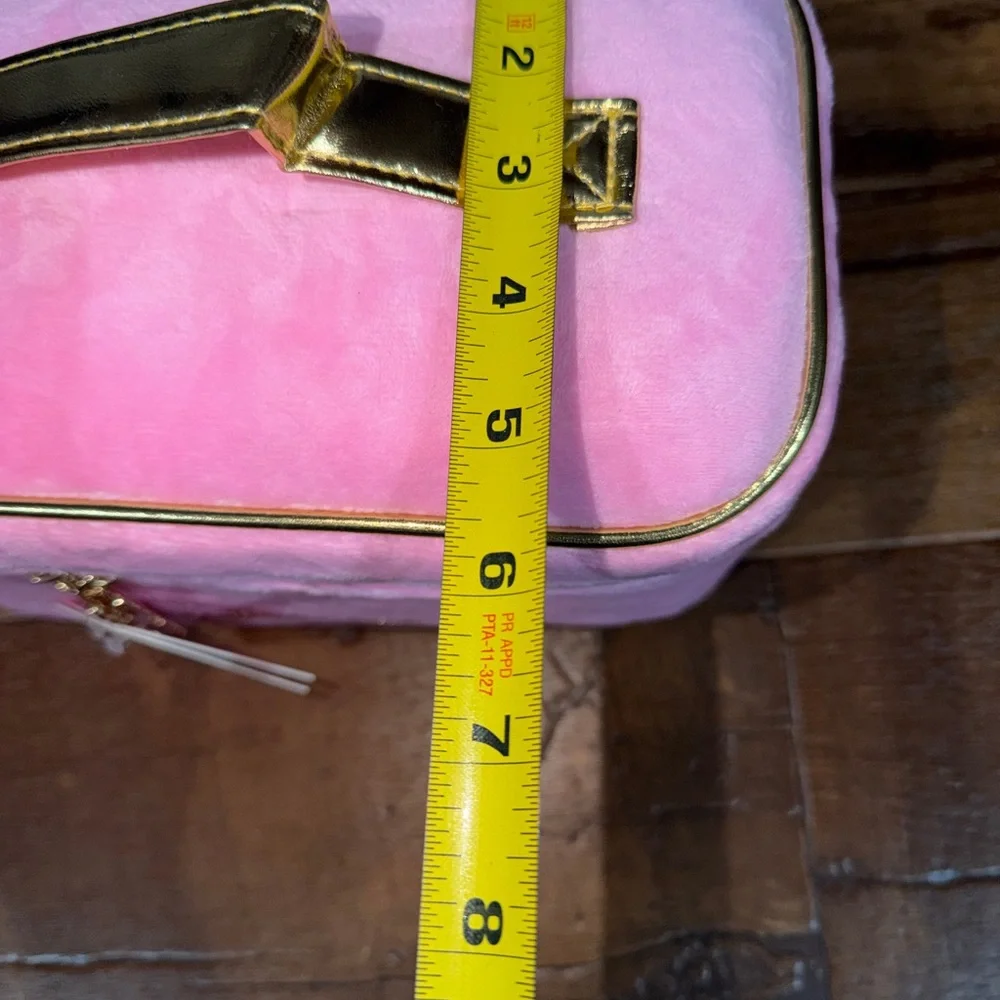 NWT- Juicy Couture Pink Faux-Fur Cosmetic Bag with Gold Accents - Picture 11 of 12